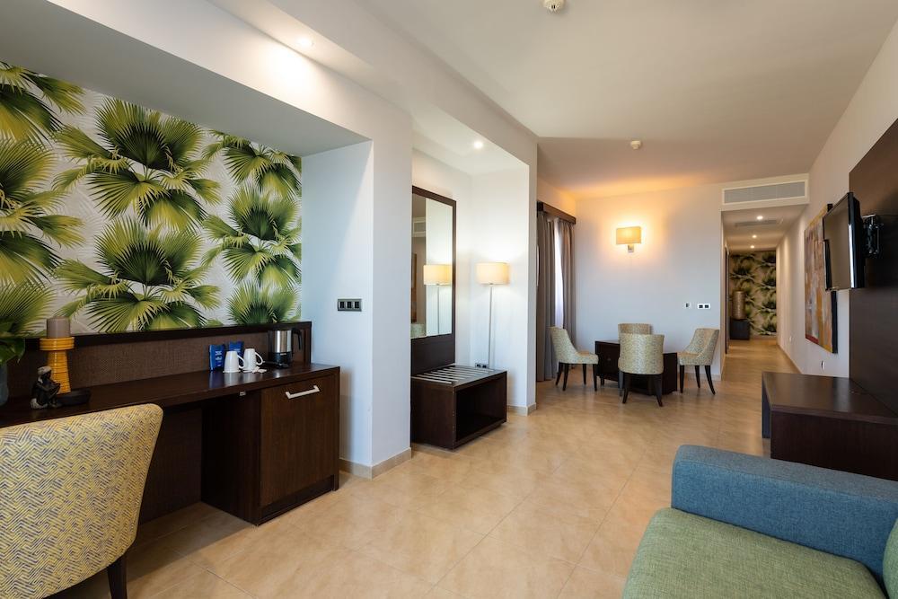 โรคา เนกรา โฮเต็ล แอนด์ สปา Hotel อากาเอเต ภายนอก รูปภาพ