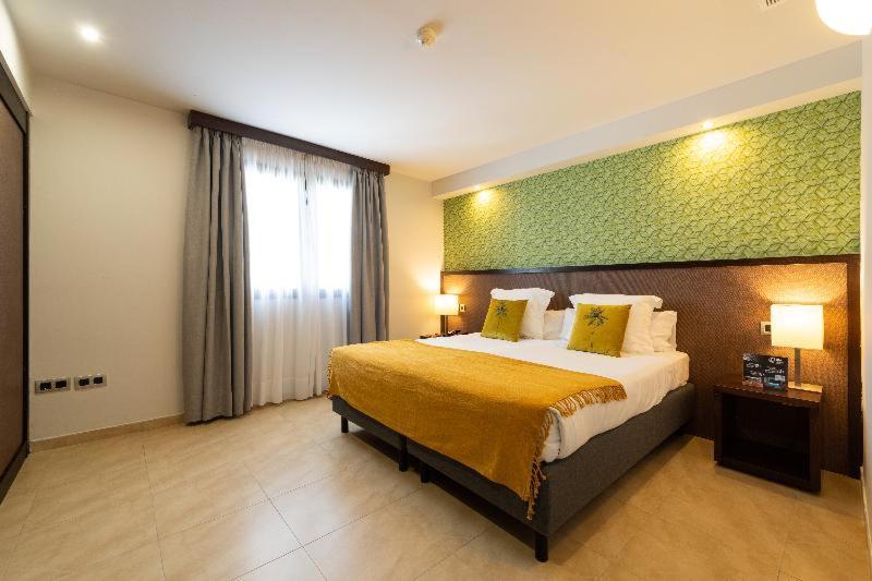 โรคา เนกรา โฮเต็ล แอนด์ สปา Hotel อากาเอเต ห้อง รูปภาพ